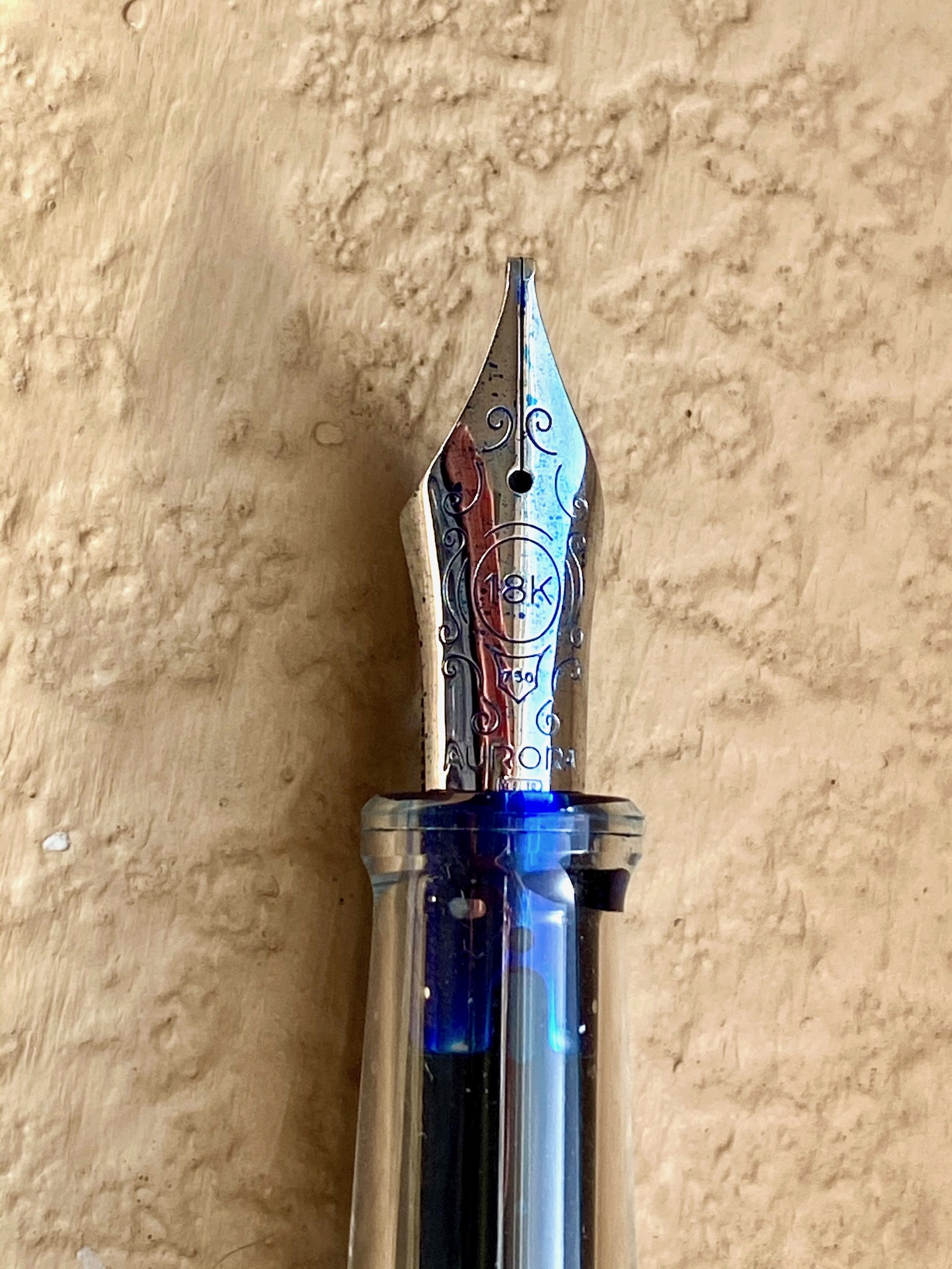 Aurora 88 Stub 18K nib Alt text